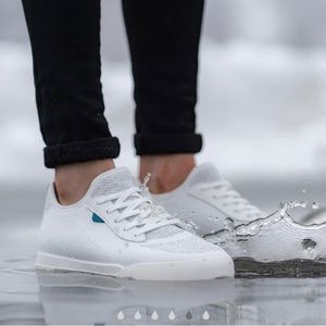 VESSI Women’s Weekend Waterproof Sneaker White